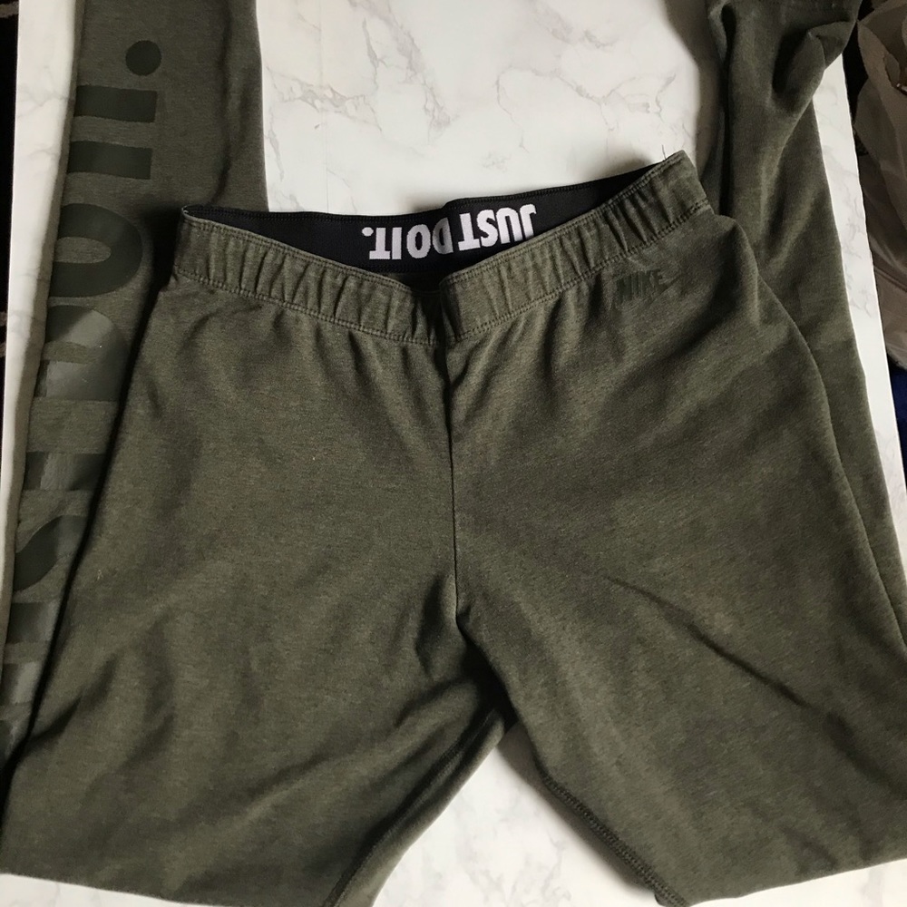 Nike olive green leggings